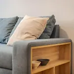 Modern Design 1 Bdrm, 4 Guests, Top Cente, Near Parliament, Self Check-In