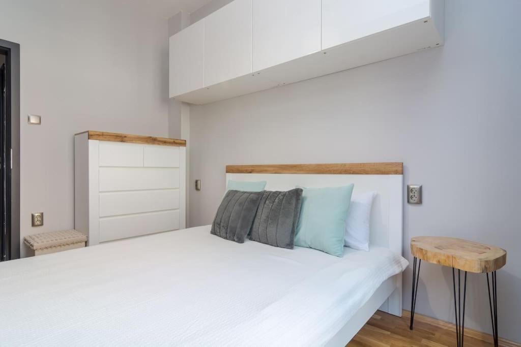 Appartamento Modern Design 1 Bdrm, 4 Guests, Cente, Near Parliament, Self Check-in Sofia